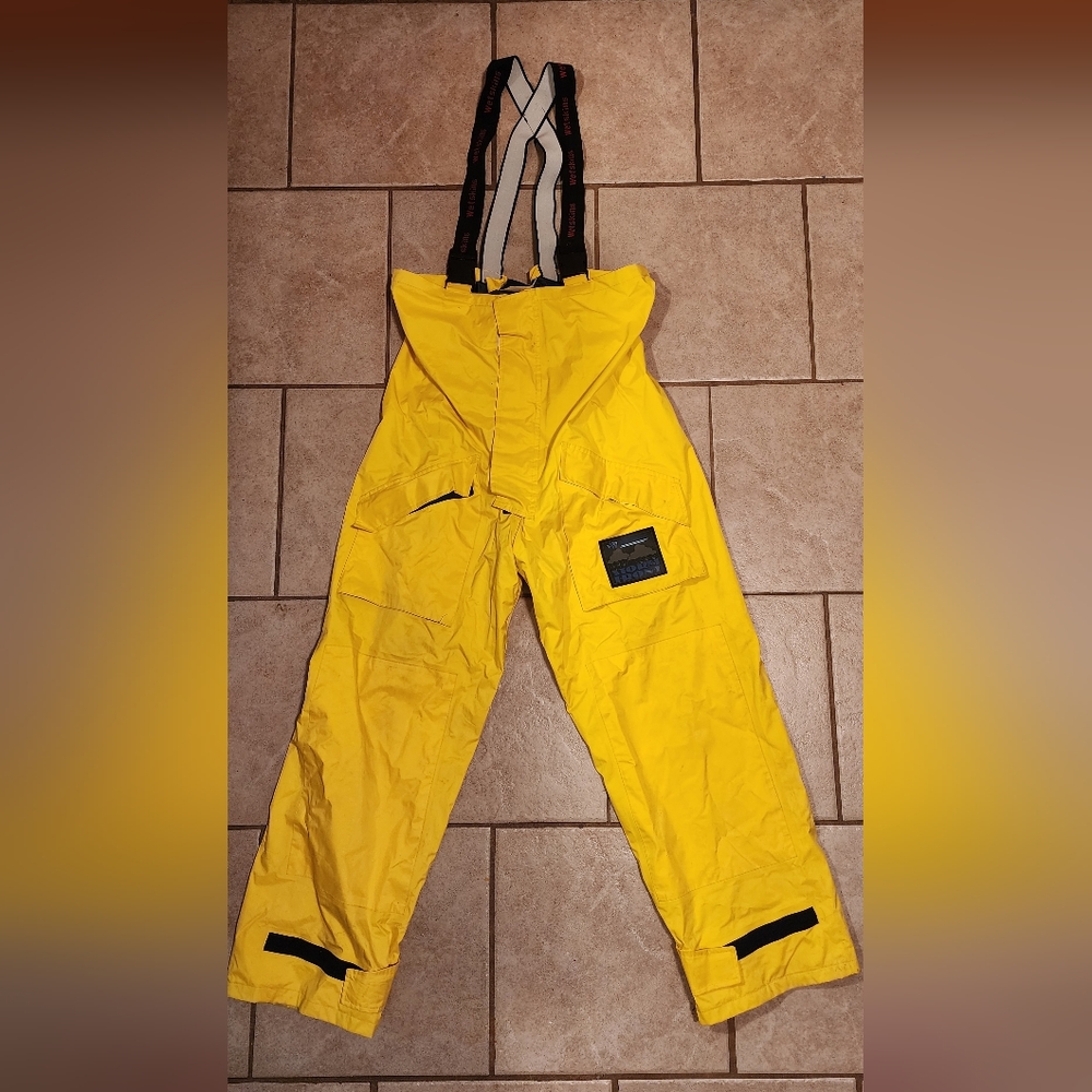 Wetskins mens medium